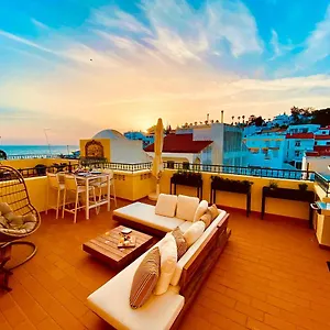 https://oceanview-carvoeiro-terrace-apartment.hotelaalgarve.com